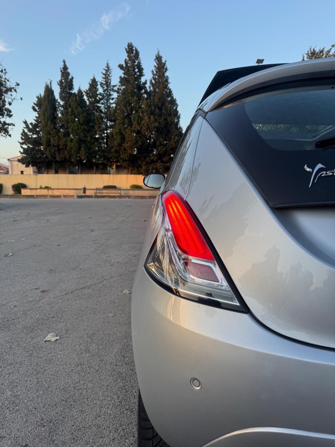 Lancia Ypsilon 1.2 fire TETTO APRIBILE