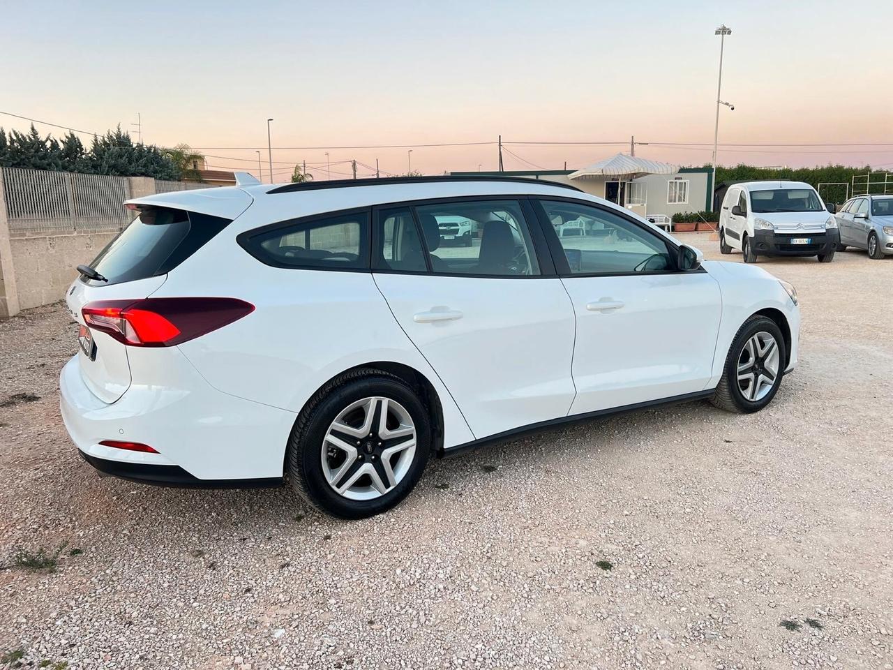 Ford Focus 1.5 120 cv Restyling 2022 NAVI PARK LED