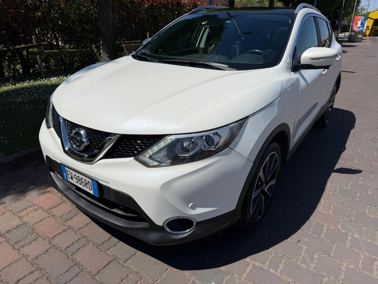 Nissan Qashqai 1.5 dCi Tekna FULL OPTIONAL !
