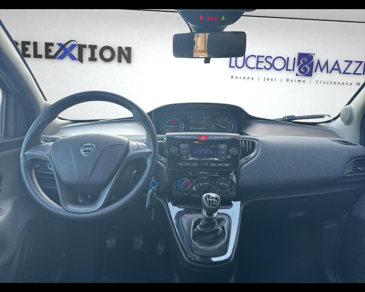 LANCIA Ypsilon 3ª serie - Ypsilon 1.0 FireFly 5 porte S&S Hybrid Si