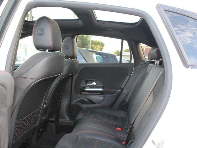 MERCEDES-BENZ GLA 200 d Automatic Premium