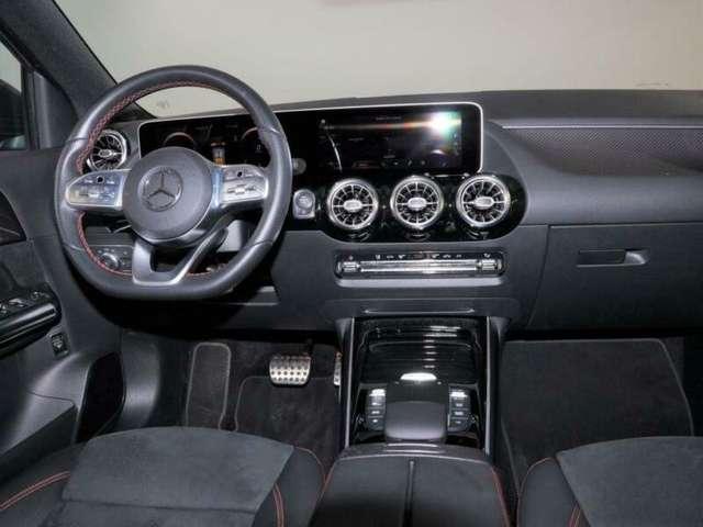 Mercedes-Benz GLA 250 AMG PREMIUM 4 MATIC LED PDC KAMERA TETTO MBUX ACC