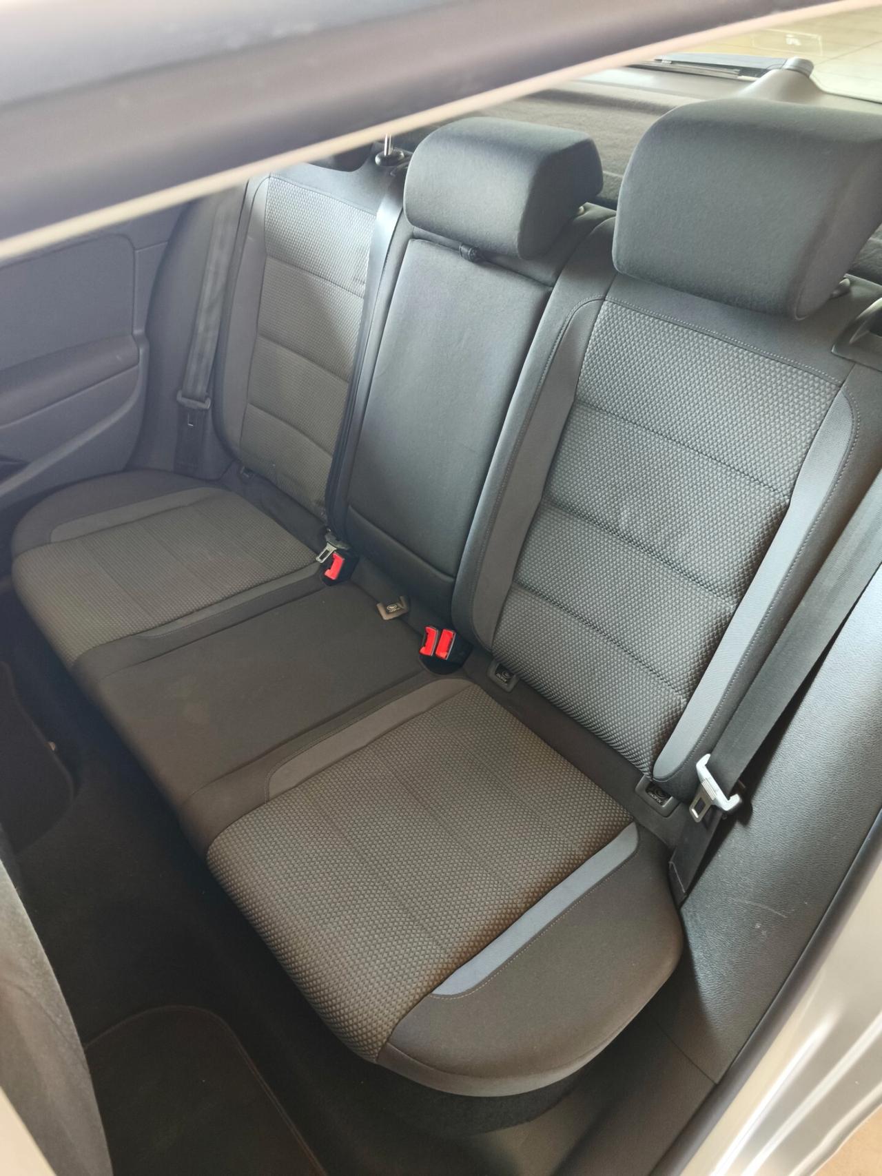 Volkswagen Golf 1.6 TDI , 105cv