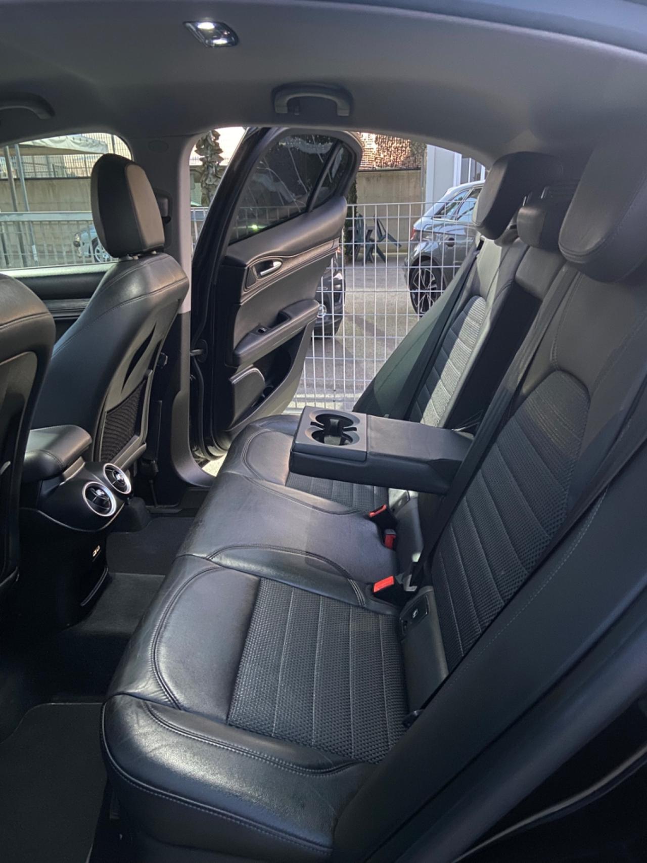 Stelvio 2.2 TD 180CV AT8 RWD Executive garanzia
