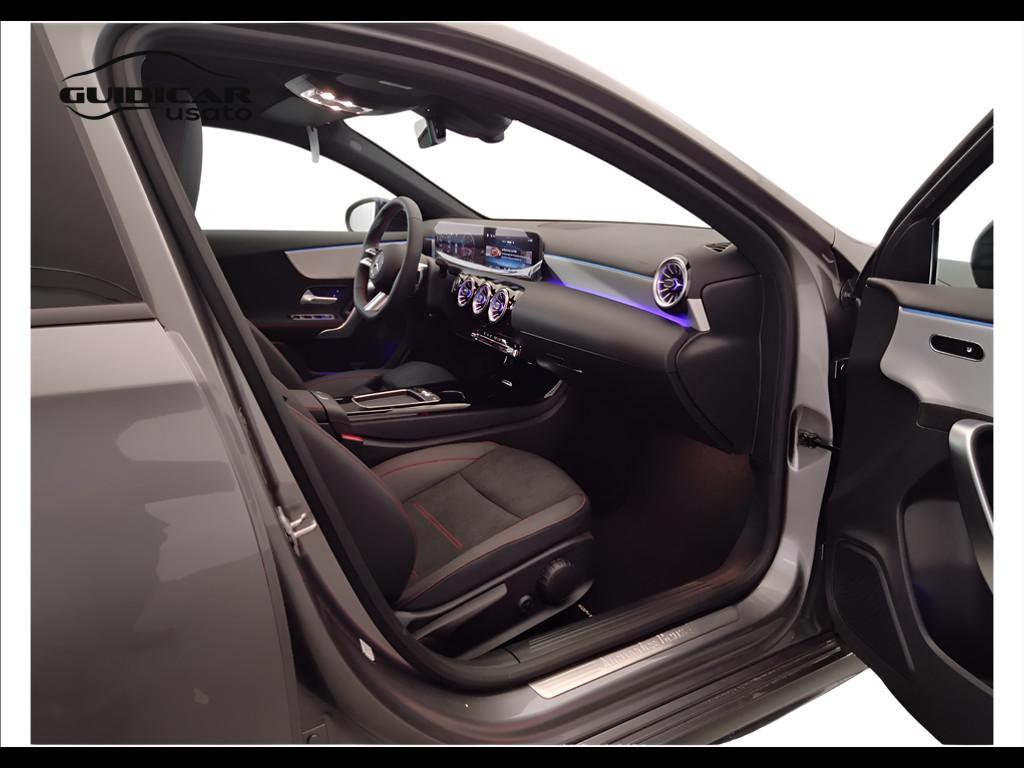 Mercedes-Benz Classe A - W177 2023 - A 180 d AMG Line Advanced Plus auto