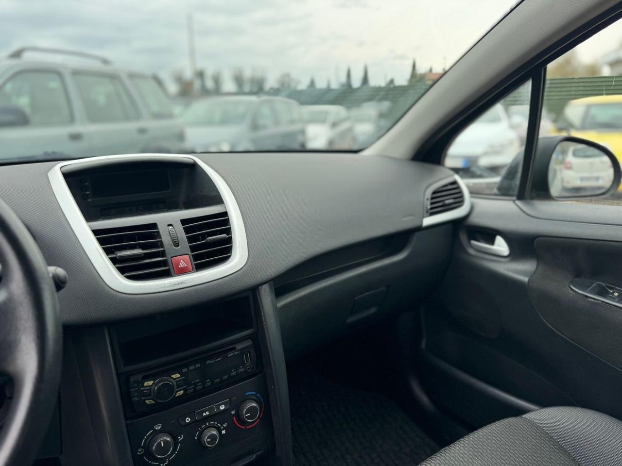 Peugeot 207 1.4 8V 75CV 5p. Energie Sport ECO GPL