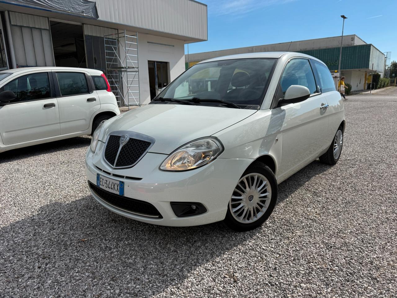 Lancia Ypsilon 1.4 Argento Ecochic GPL