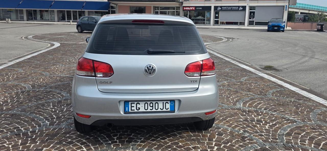 Volkswagen Golf 1.6 TDI DPF 5p. Highline