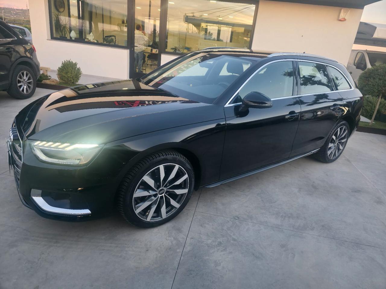 Audi A4 Avant 35 TDI/163 CV S tronic line edition