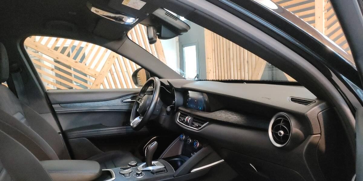 Alfa Romeo Stelvio 2.2 t Business rwd 160cv auto