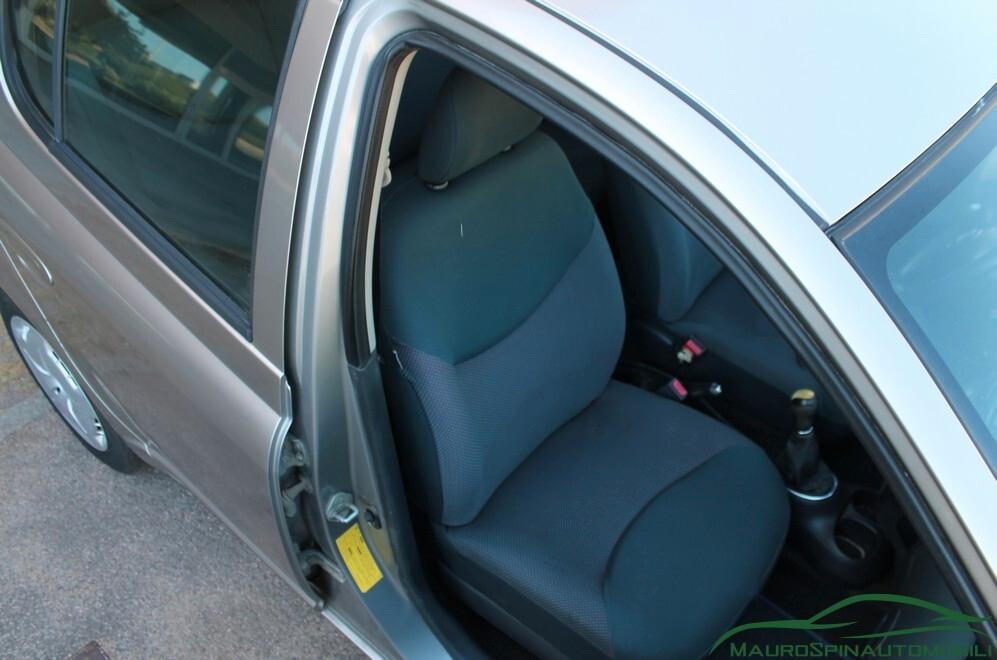 Toyota Yaris 1.3 BENZINA 35000 KM