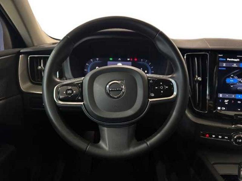 Volvo XC60 II 2022 2.0 b4 Plus Dark auto