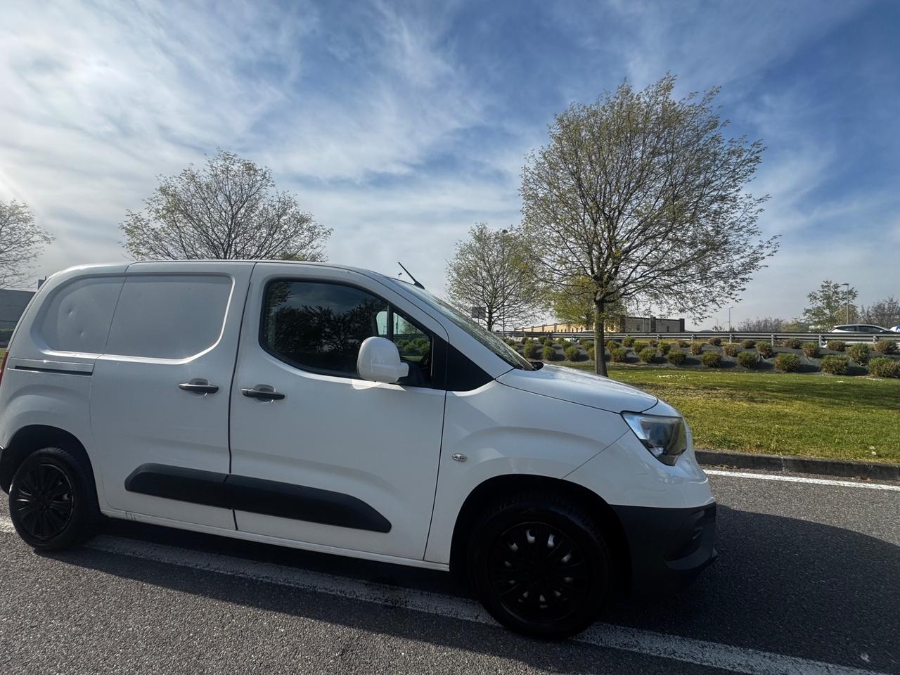 Opel Combo Cargo 1.6 Diesel PC 650kg
