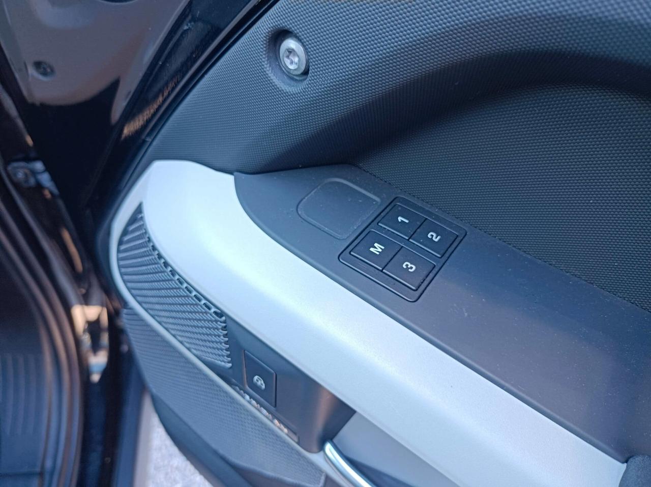 Land Rover Defender 110 3.0D I6 250 CV AWD Auto X-Dynamic HSE