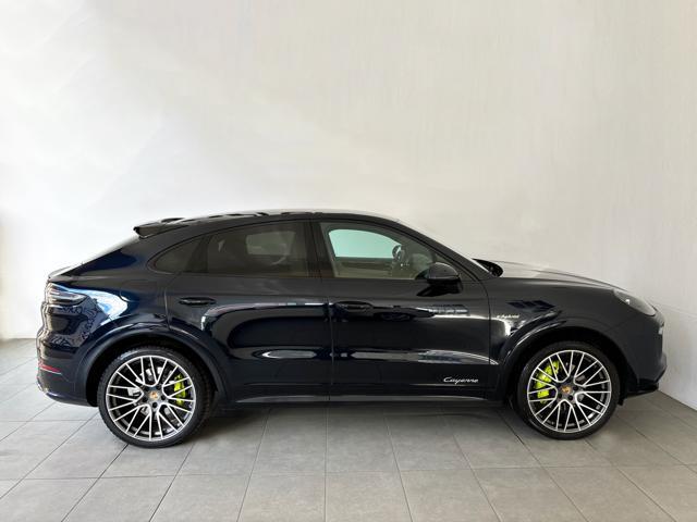 PORSCHE Cayenne Coupé 3.0 V6 E-Hybrid Platinum Edition