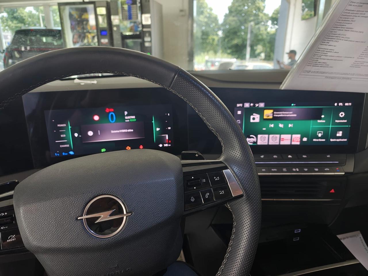 Opel Astra 1.6 Plug-in Hybrid 180 CV AT8 Ultimate