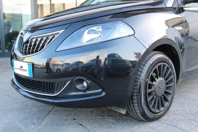 Lancia Ypsilon III 1.0 firefly hybrid Gold s&s 70cv Con CARPLAY