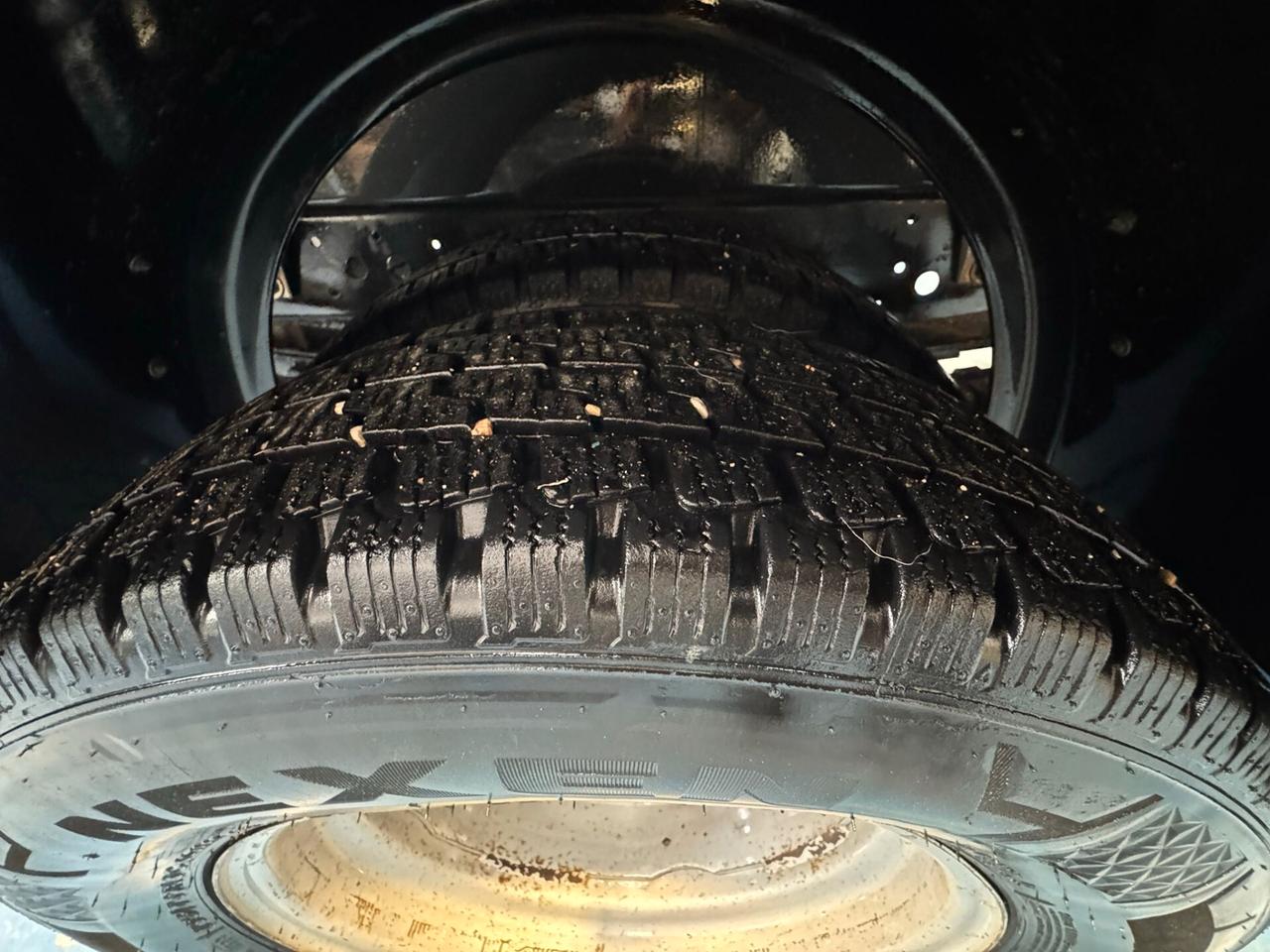 Iveco Daily 35/E4 – Ribaltabile Trilaterale – Euro 4