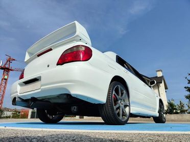 SUBARU Impreza 2.0 Turbo 4x4 WRX