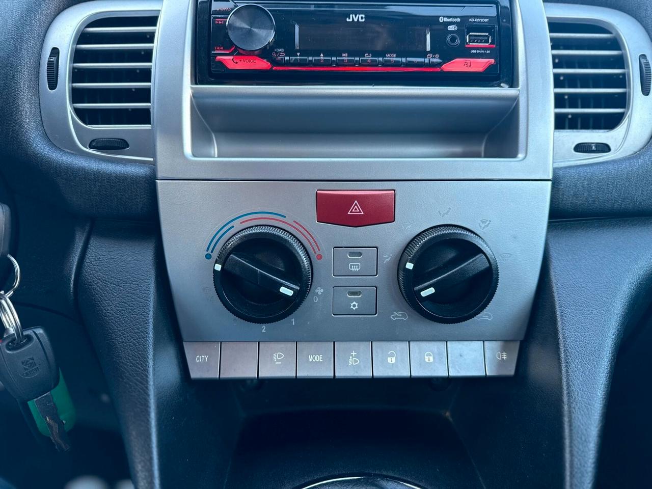 Lancia Ypsilon 1.3 MJT 75 CV Argento