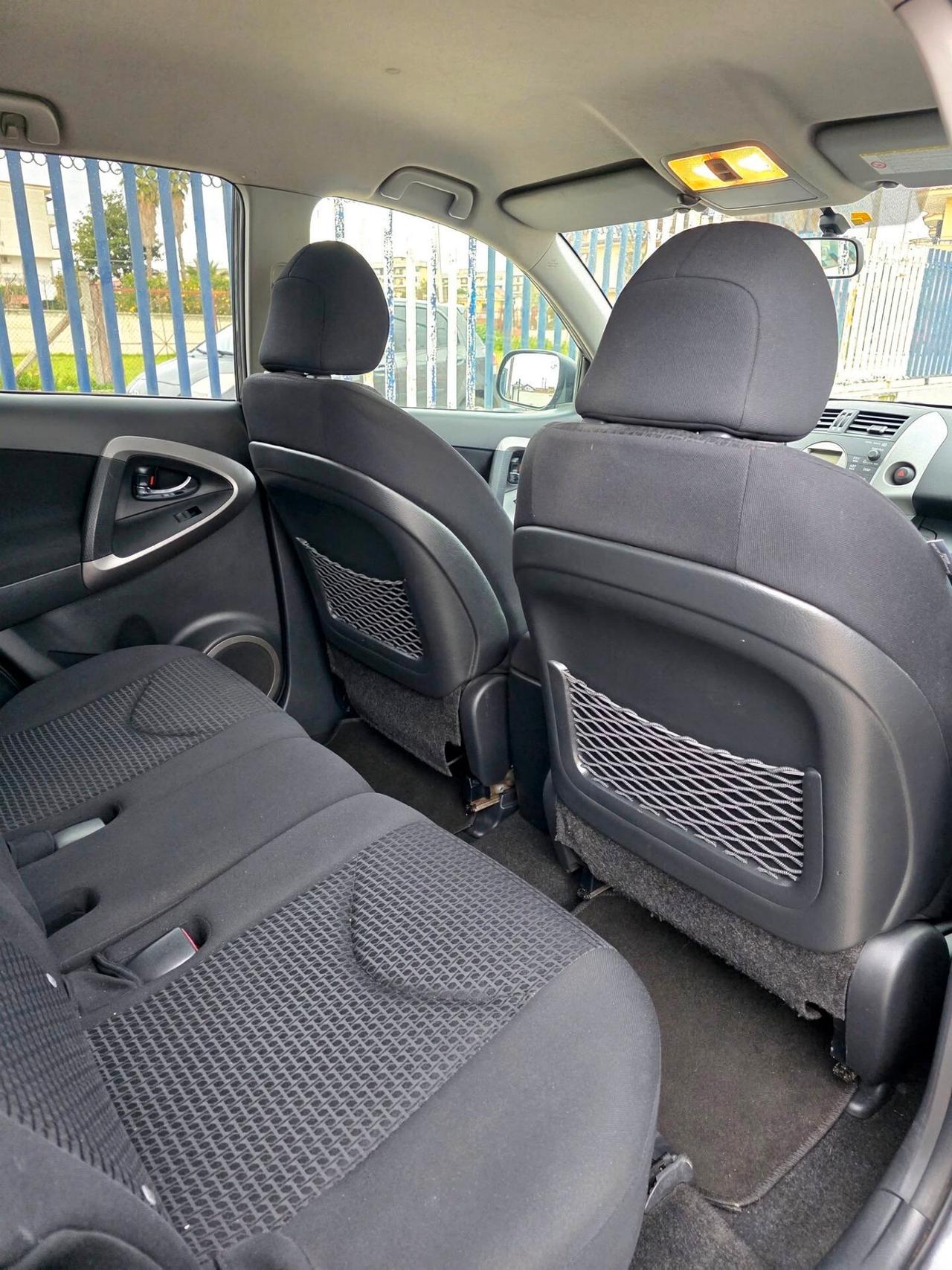 Toyota RAV4 2.2 D-4D 136 CV Sol