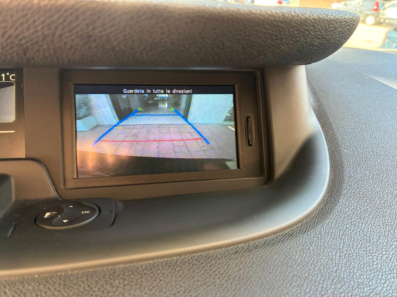 Renault Scenic1.6dCi130CV Tetto navi retro-12