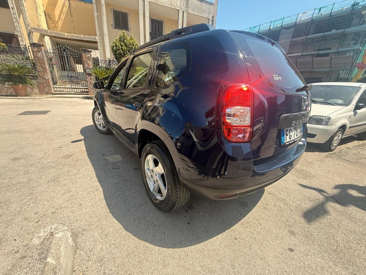 Dacia Duster 1.6 115 SES 4X2 GPL SERIE BLACK SHADOW