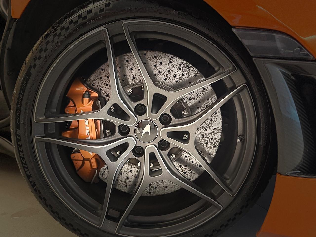 Mclaren 720S Coupé PERFORMANCE PACK MSO FULL GARANZIA PERMUTE