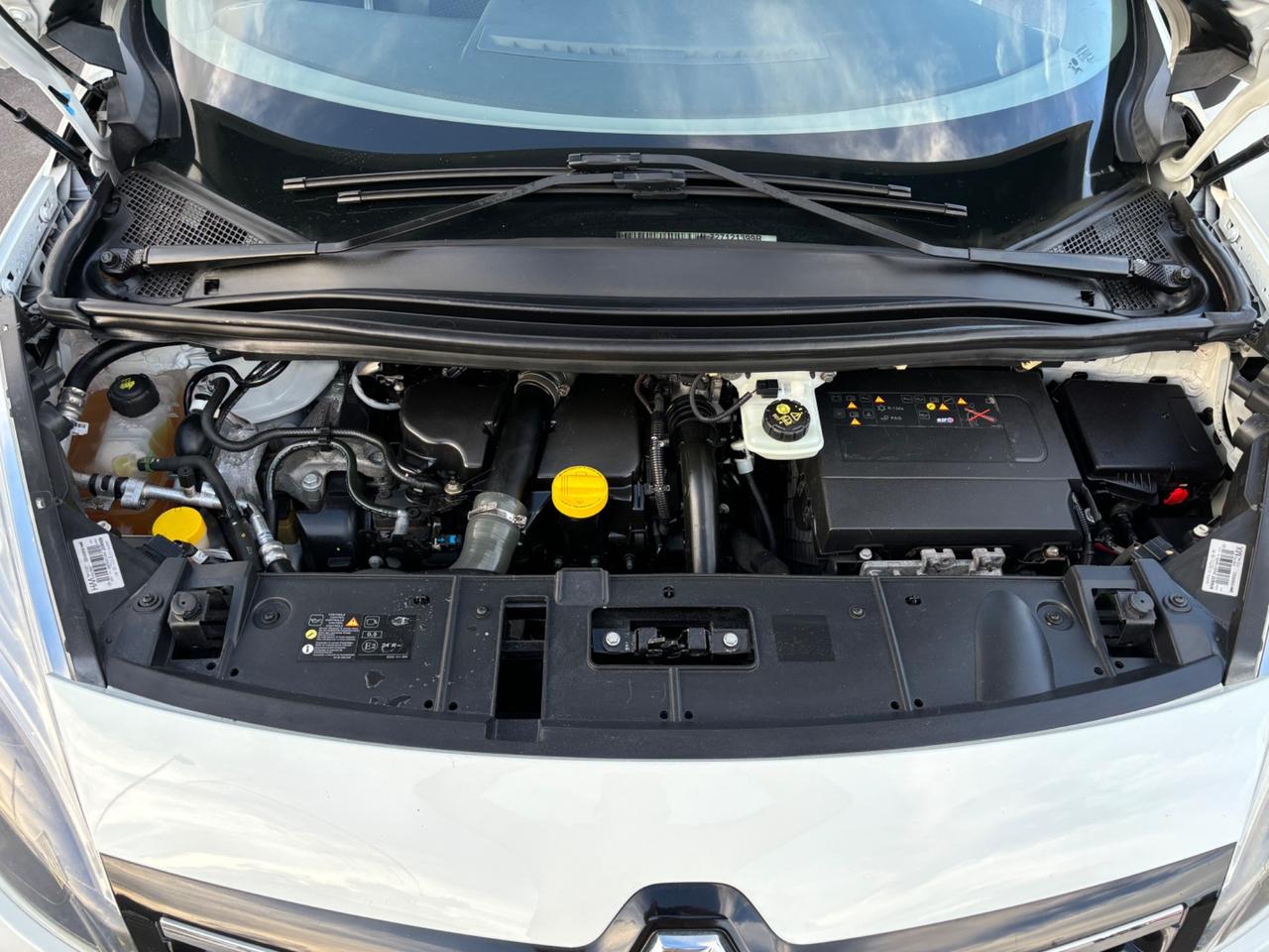 Renault Scenic Scénic XMod dCi 110 CV EDC Bose