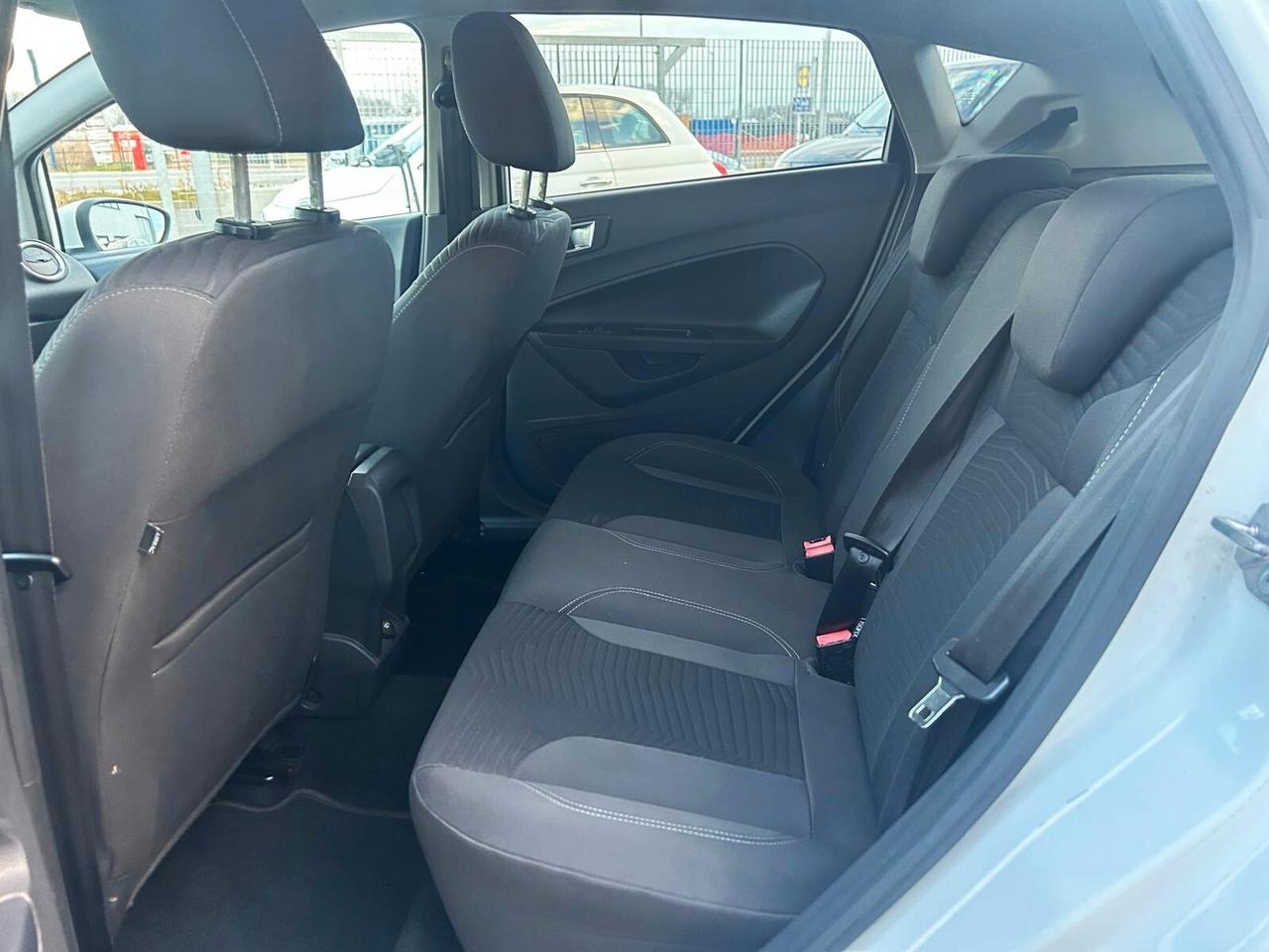 Ford Fiesta 1.5 TDCi 75CV 5 porte Titanium