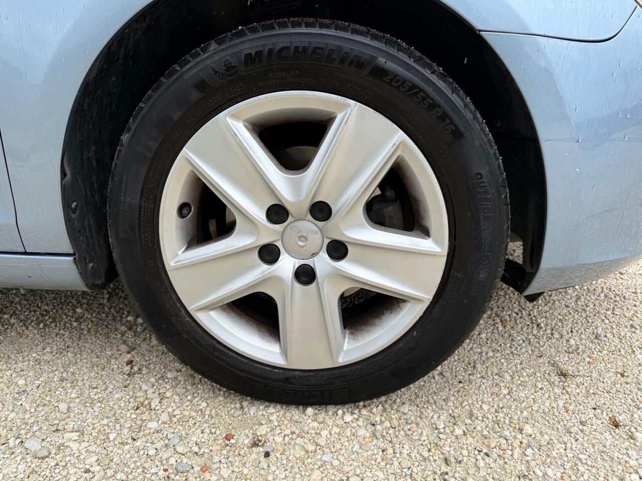 Volkswagen Golf 1.6 Euro5 NEOPATENTATI uniproprietà