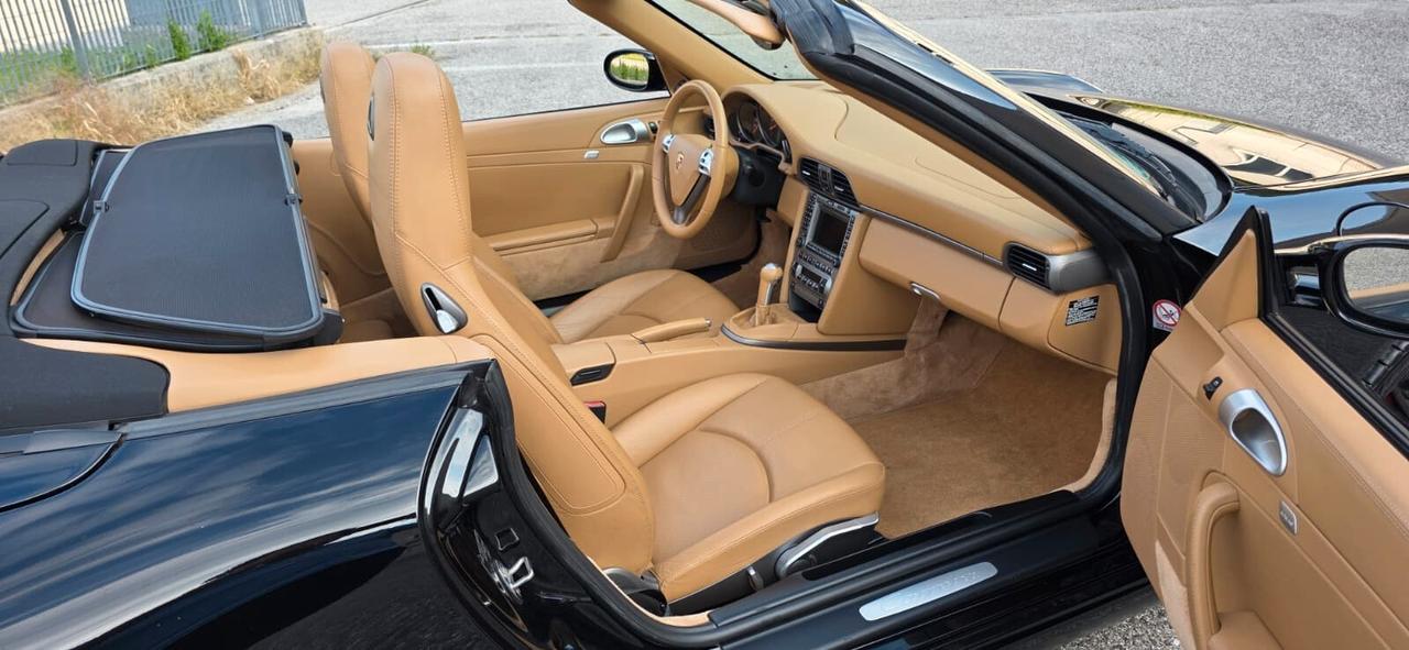 Porsche 911 Carrera Cabriolet