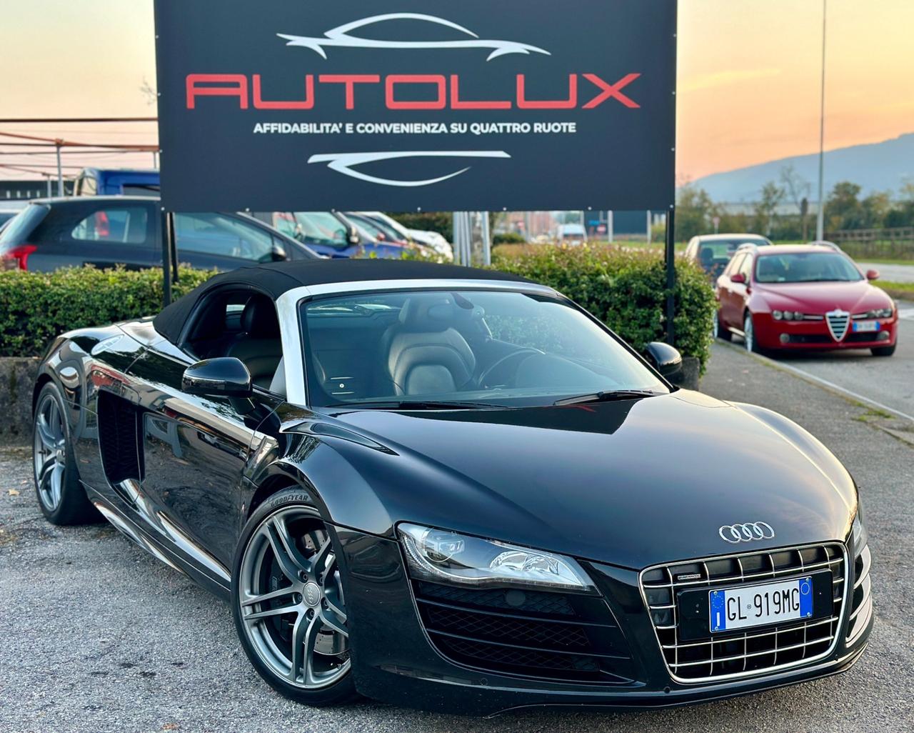 AUDI R8 Spyder 5.2 V10 FSI quattro R tronic 2011