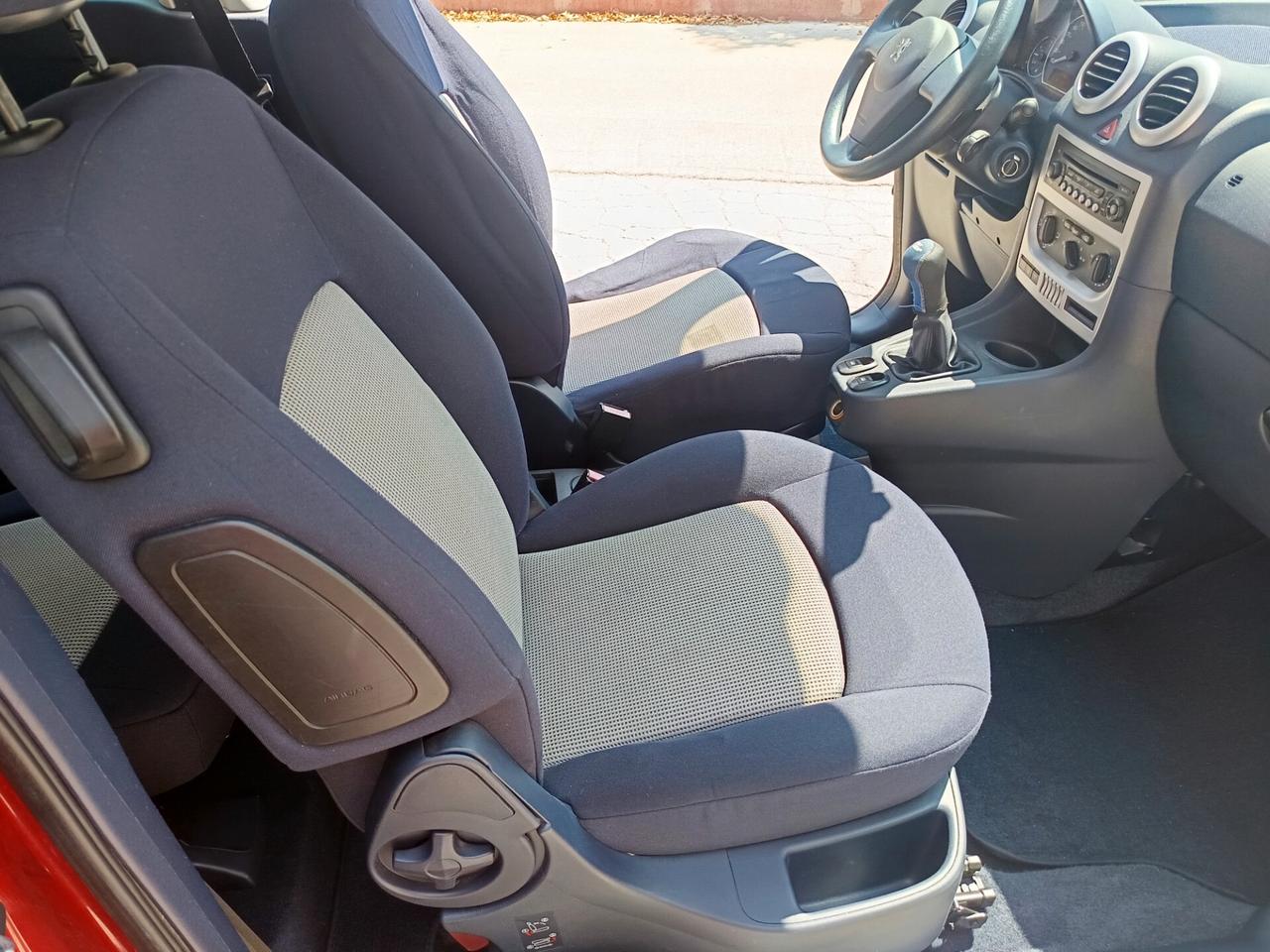 Peugeot 1007 1.4 HDi Sporty