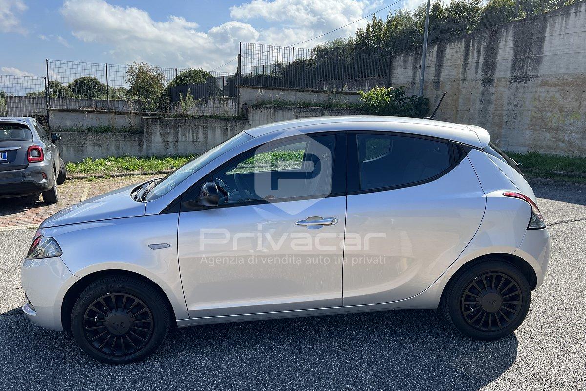 LANCIA Ypsilon 1.0 FireFly 5 porte S&S Hybrid Ecochic Silver