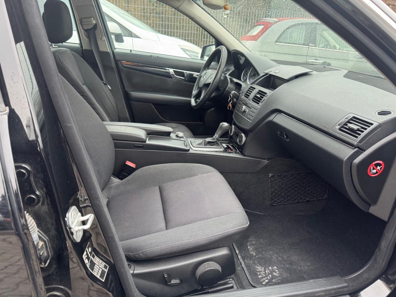 Mercedes-benz C 220 CDI BlueEFFICIENCY Avantgarde