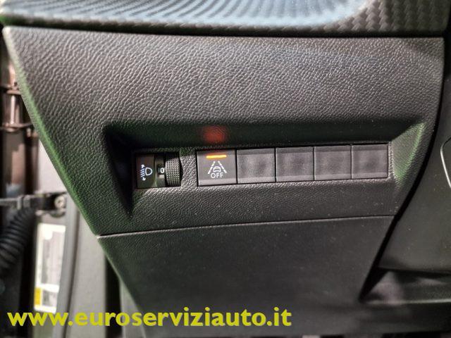 PEUGEOT 2008 BlueHDi 110 S&S Allure