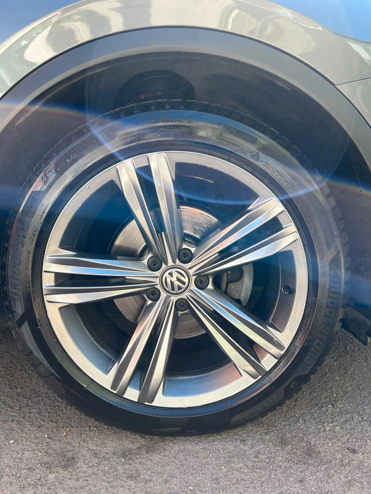 Volkswagen Tiguan 2.0 BiTDI SCR DSG 4MOTION Advanced R-Line BMT