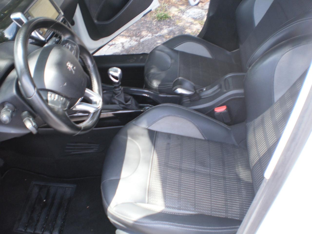 Peugeot 2008 BlueHDi 100 S&S Allure