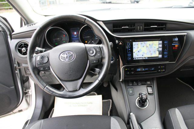 TOYOTA Auris Touring Sports 1.8 Hybrid Business