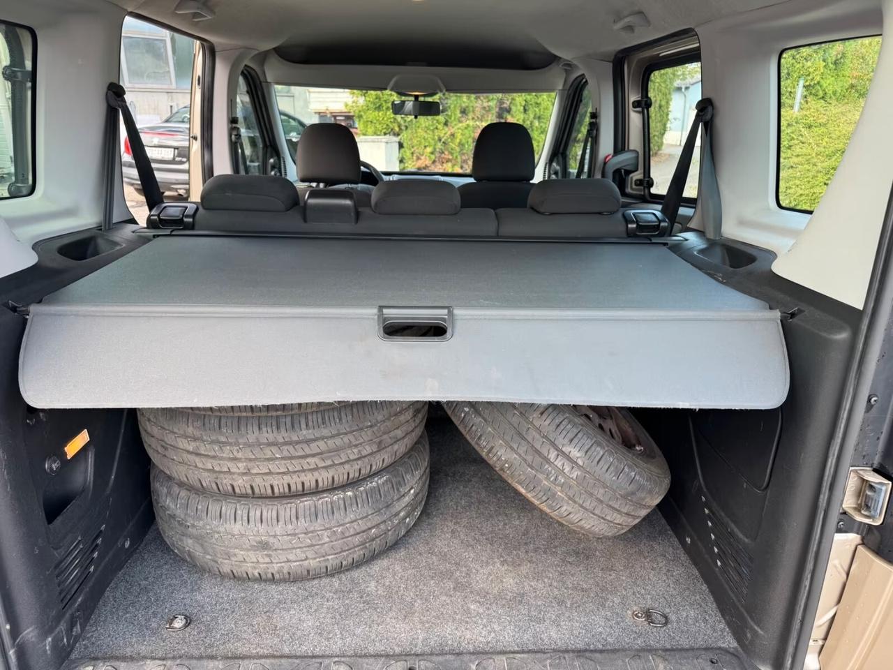 Fiat Doblo 1.4 16V Maxi vettura 5 posti