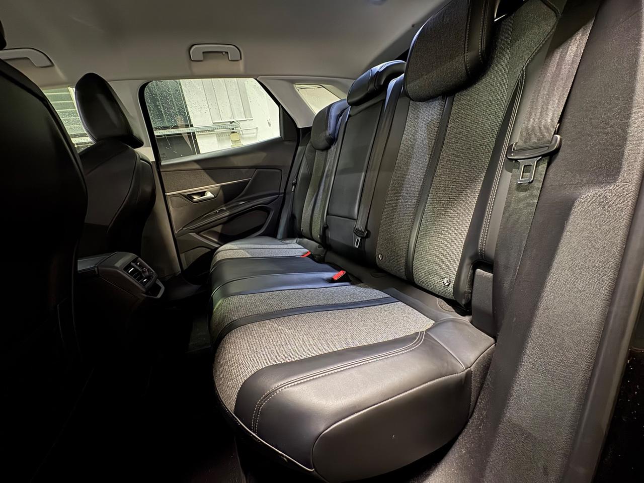 Peugeot 3008 BlueHDi 120 S&S EAT6 Allure