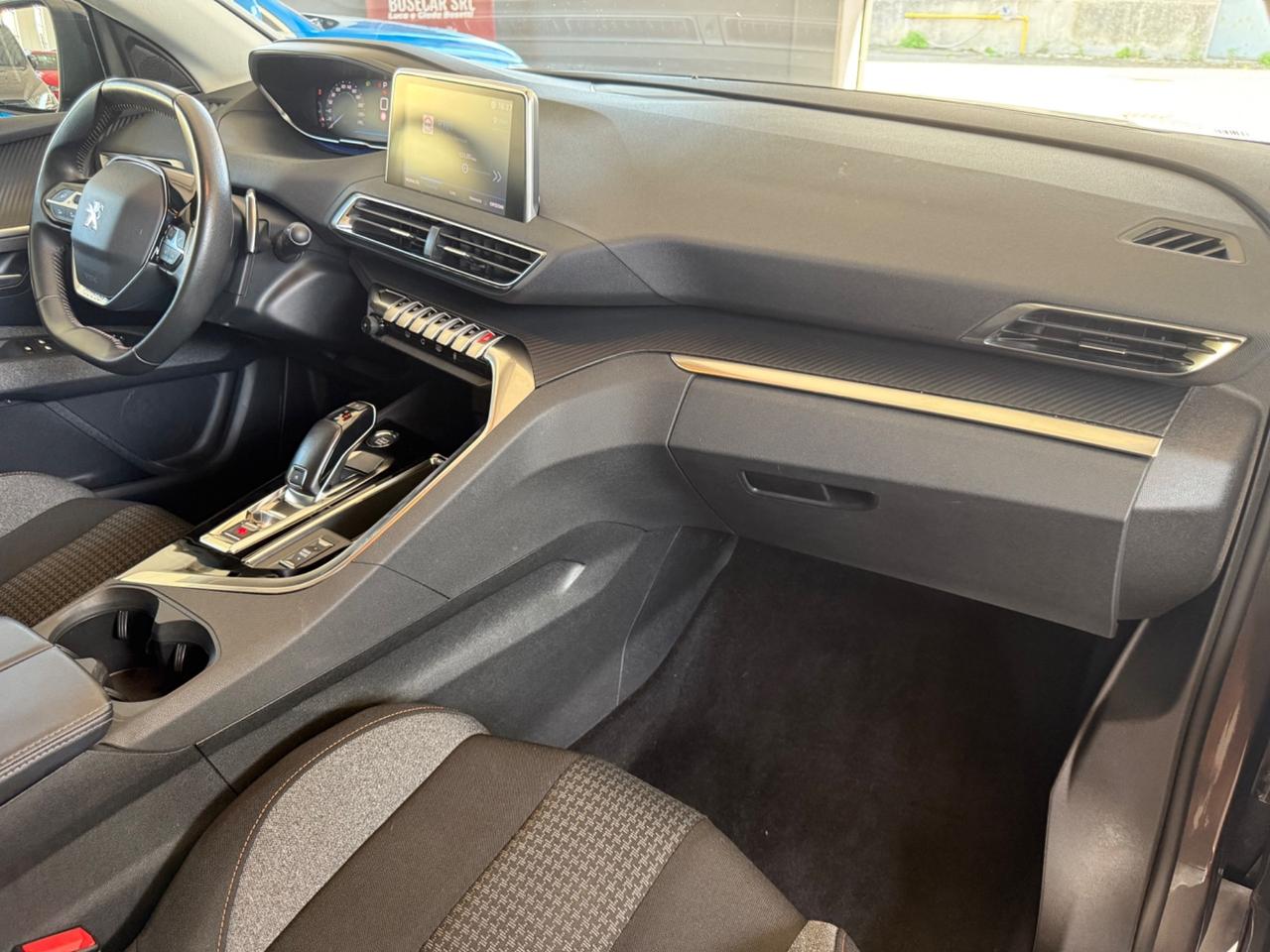 Peugeot 3008 PureTech Turbo 130 S&S EAT8 Active Pack