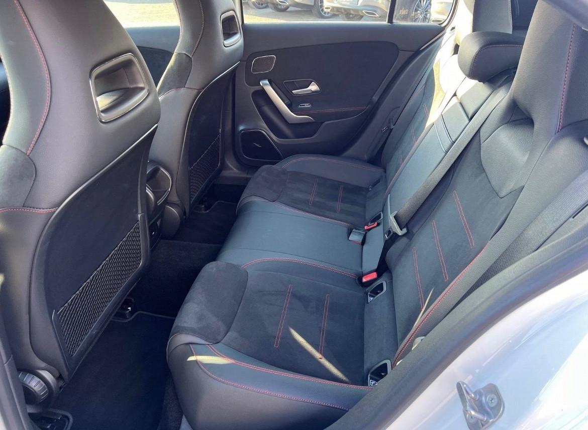 Mercedes-Benz A 250 e AMG Line
