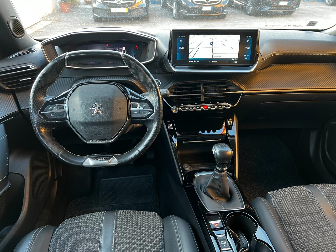 Peugeot 2008 -GT LINE-2022 1.2 100 CV- FULL