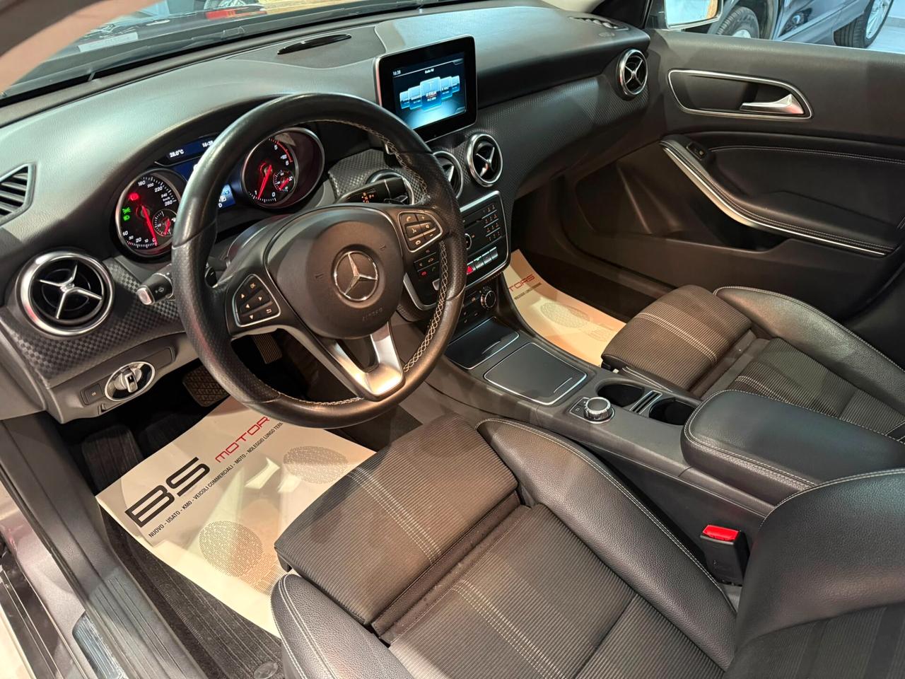 Mercedes-benz A 180 d Automatic Premium