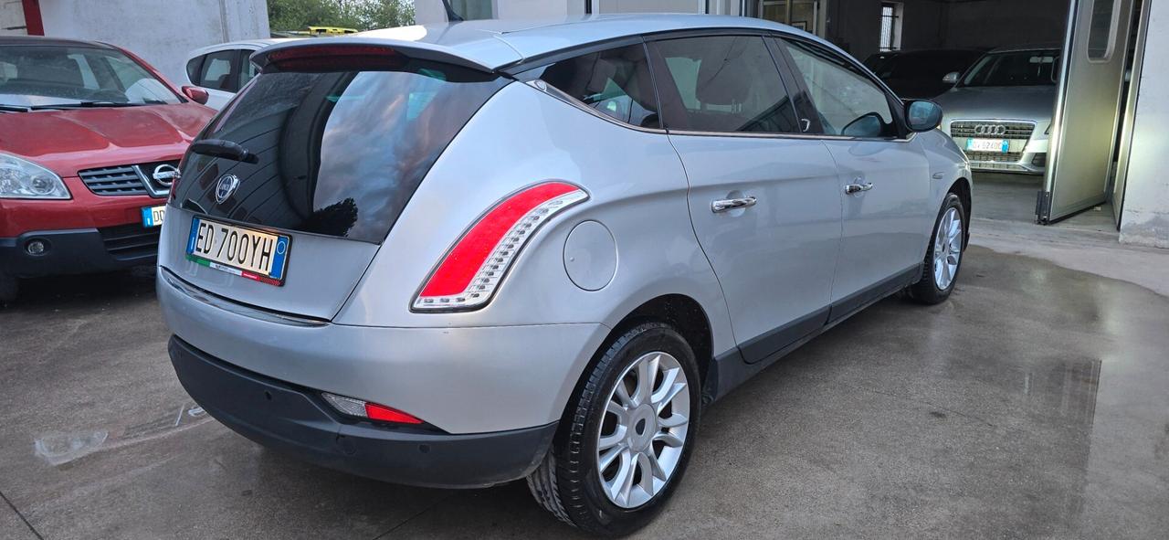 Lancia Delta 1.6 MJT DPF Silver