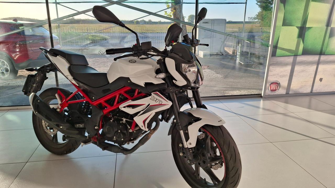 Benelli BN 125