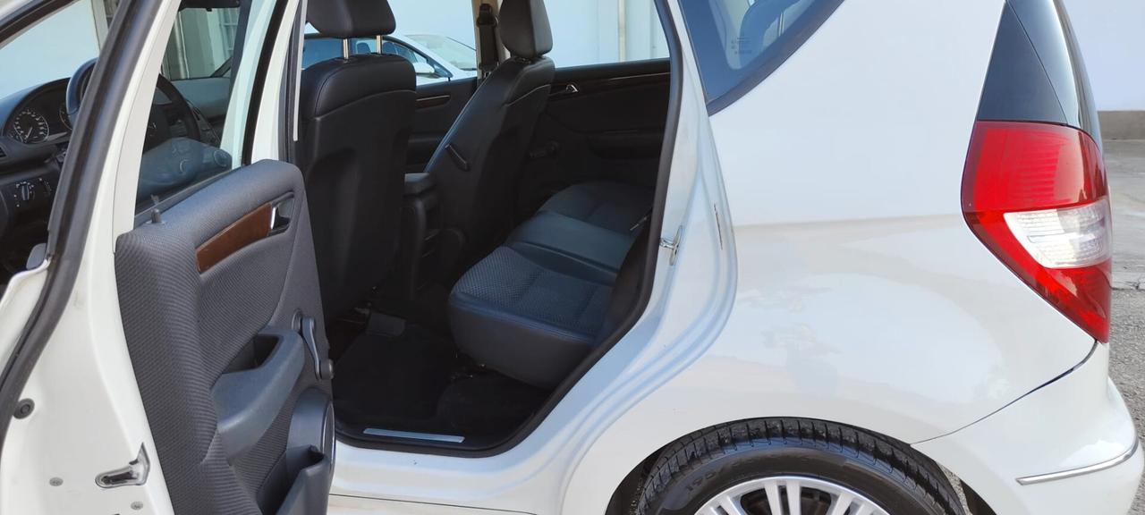 Mercedes-benz A 160 BlueEFFICIENCY Coupé Special Edition