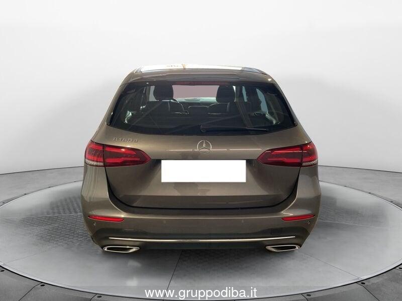 Mercedes-Benz Classe B - W247 2018 Diesel B 180 d Sport Plus auto